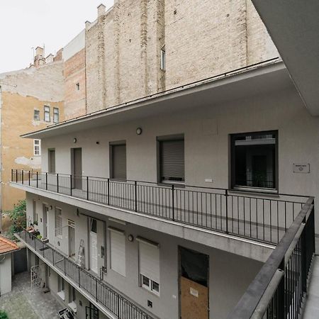 Monkey Suite Budapest Bagian luar foto