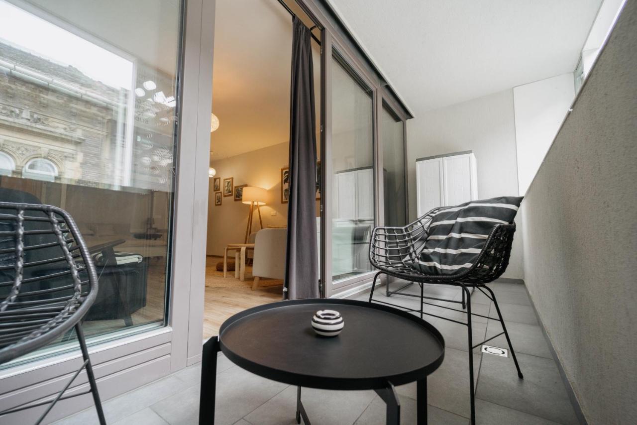 Monkey Suite Budapest Bagian luar foto