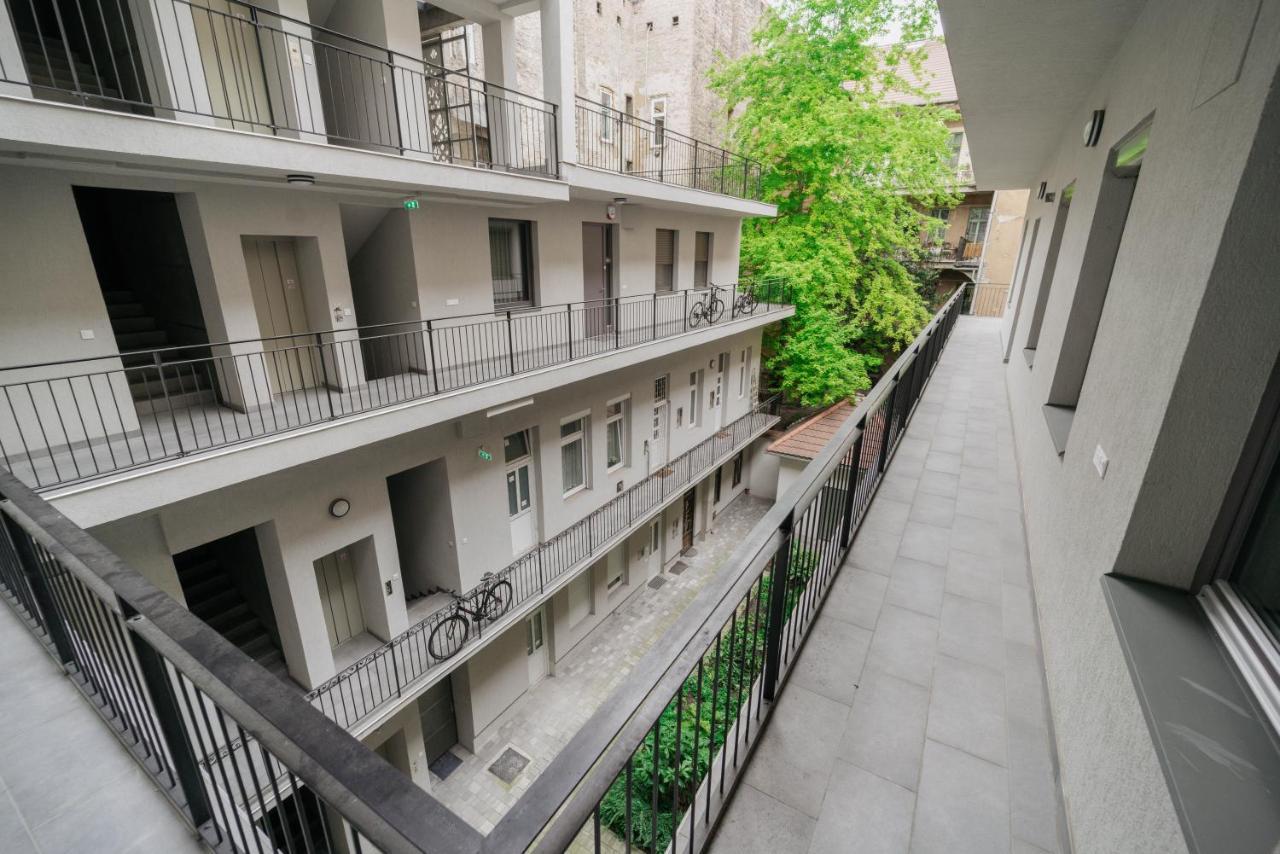 Monkey Suite Budapest Bagian luar foto
